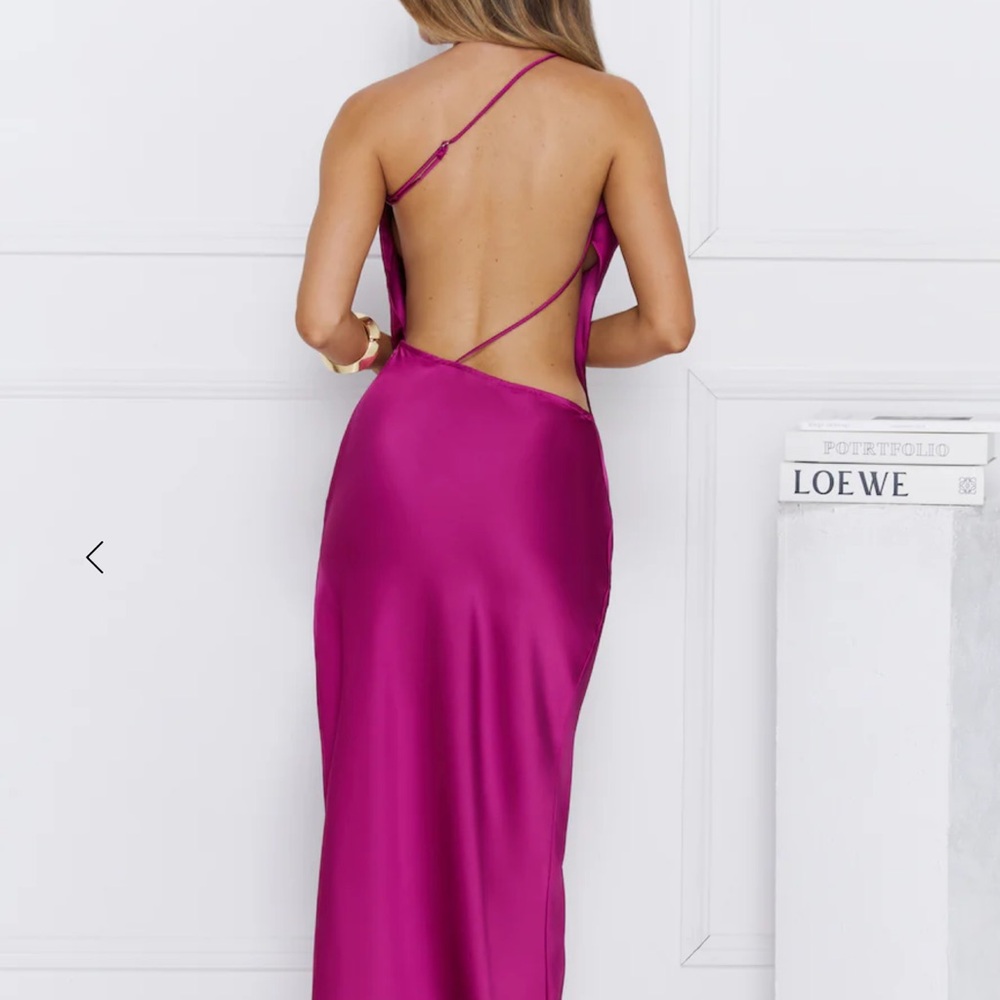 Elegant Magenta Evening Dress
